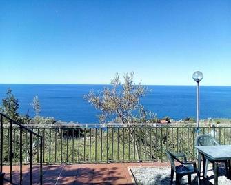 Perla Del Levante Hostel - Framura - Balkon