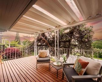 6615 Green Lake · 3b2b Modern Unit w/ Stunning Green Lake View - Seattle - Balcony