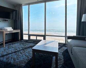 Ocean East Resort Club - Ormond Beach - Bedroom
