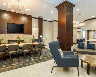 Hilton Garden Inn Arlington Shirlington - Arlington - Lounge