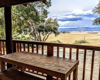 #7 Josie's Mountain Top Hideout-Cabin in the Woods - Pauma Valley - Balcony