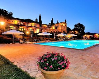 Ripa Relais Colle Del Sole - Perugia - Piscina