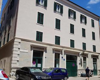 Croparadise Hostel & Apartments - Split - Toà nhà