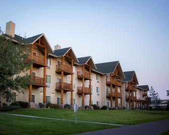 Best Western Plus Riverfront Hotel and Suites - Great Falls - Building