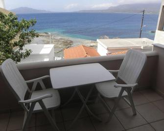 Lakonia Bay Apartments - Monemvasia