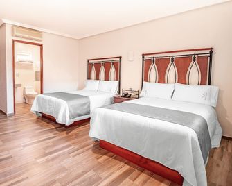Hotel Alcazar - Guadalajara - Bedroom