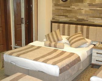 Konak Saray Hotel - איזמיר - חדר שינה