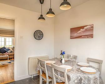 Shrimper's Cottage - Wadebridge - Dining room