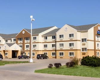 بايمونت باي ويندام سالينا - سالينا - مبنى