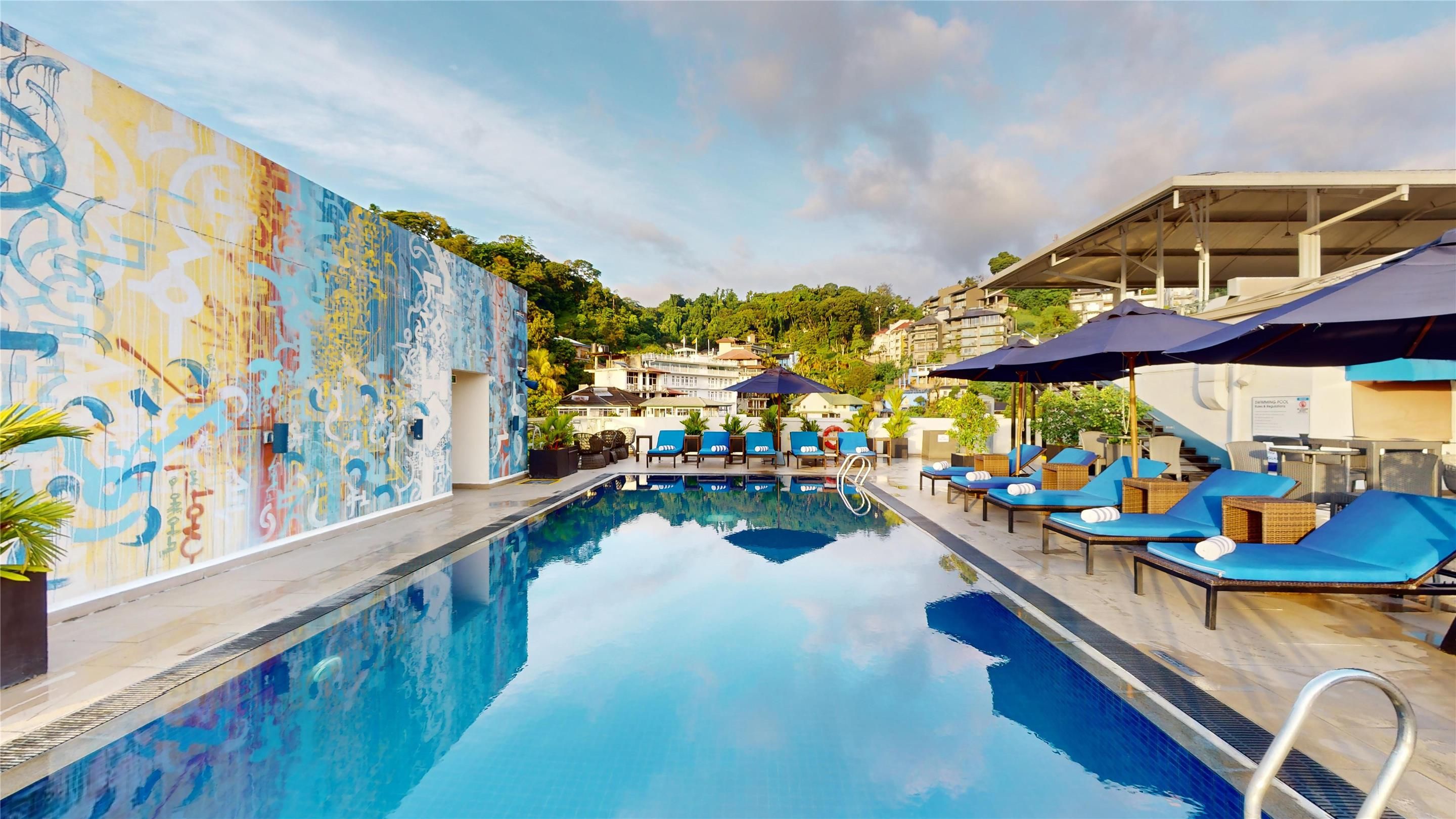 فندق راديسون، كاندي - كاندي - حوض السباحة