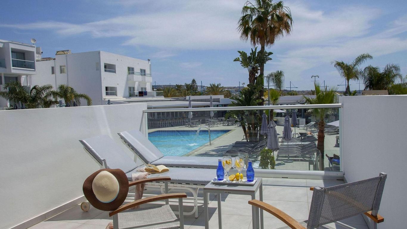 Limanaki Beach Hotel