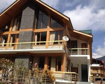 7 bhk pentahouse vintage cottage with indoor fire - Manali - Edificio