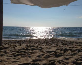 Apartment near the sea with small garden - Viareggio - Beach