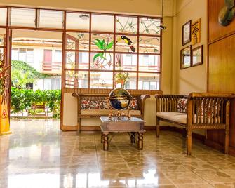 La Sabana Hotel Suites Apartments - San José - Recepción