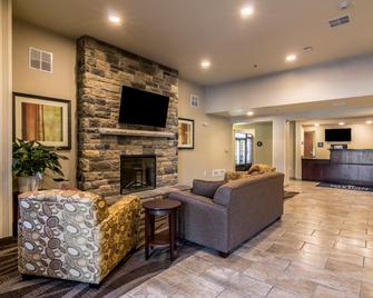 Cobblestone Inn & Suites - Barron - Barron - Lobby