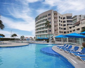 홀리데이 인 베라크루스-보카 델 리오 - 보카 델 리오 - 수영장
