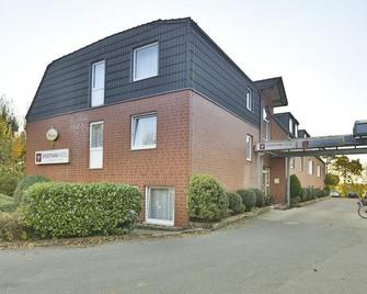 Sportpark Hotel Isernhagen - Isernhagen - Gebouw