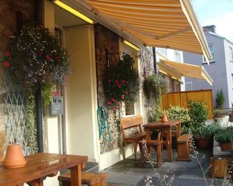 Glendower Hotel - Goodwick - Patio