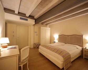 Hotel Villa Moron - Negrar - Bedroom