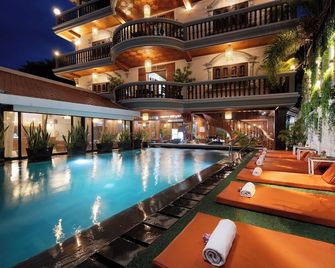 Siem Reap Center Hotel - סיאם ריפ - בריכה