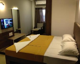 Hotel Panchganga - Kolhāpur - Bedroom