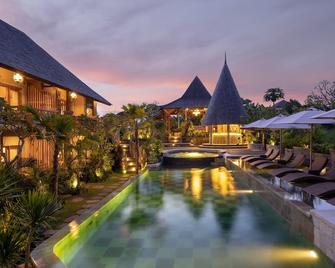 The Alena Resort a Pramana Experience - Ubud - Zwembad