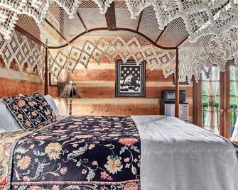 Million Dollar Views | Balcony | Private Deck | Trails | Koi Pond - Townsend - Bedroom