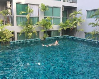 Comfortable and stylish apartment on Pratumnak for family with children. - Bang Lamung - Pool