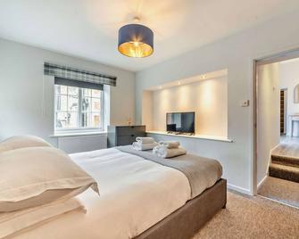 Beautiful dog friendly apartment - The Nest, Winchcombe - Winchcombe - Bedroom