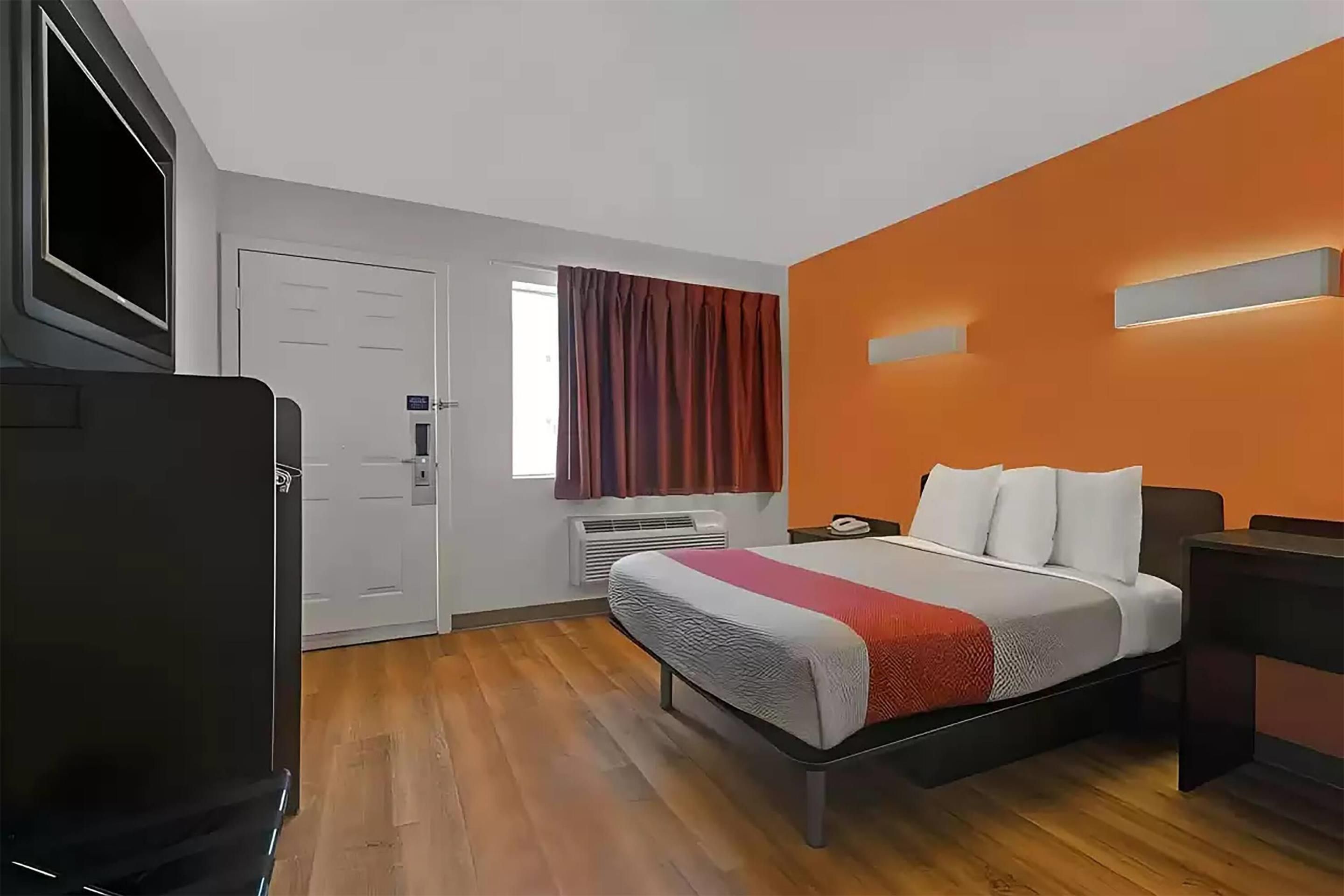 Super 8 by Wyndham San Jose - סן חוזה - חדר שינה