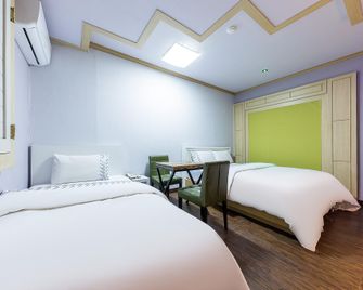 Gunsan Blue - Gunsan - Habitación