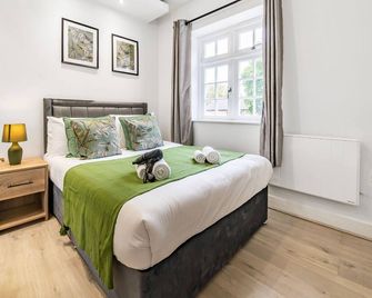 1 Bed 1 Bath Town Center Apartments For Corporates & Contractors, Wifi, Netflix And Parking On Selected Units By Redwood Stays - Aldershot - Phòng ngủ