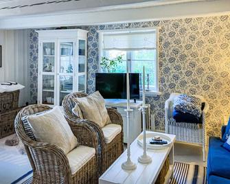 1 Bedroom Lovely Home In Trosa - Trosa - Sala de estar