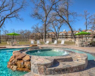 Your Heart's Desire: First Floor End Unit on the Guadalupe! Dog friendly! - New Braunfels - Pool