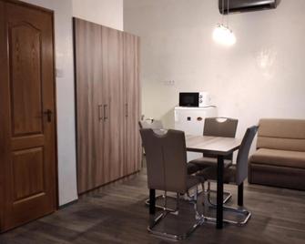Bem Downtown Apartment - Debrecen - Eetruimte