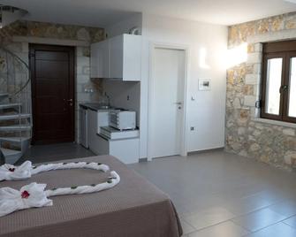 Green Hill - Loutsa - Bedroom