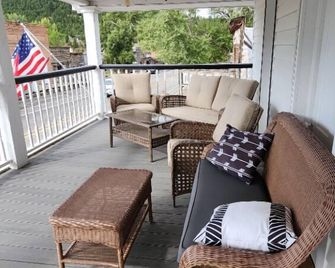 Fairweather Inn - Virginia City - Balcony