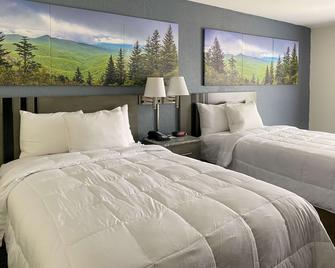 Clarion Pointe - Greensboro Coliseum Area - Greensboro - Bedroom