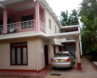 Luxman Guest House - Polonnaruwa - Edificio