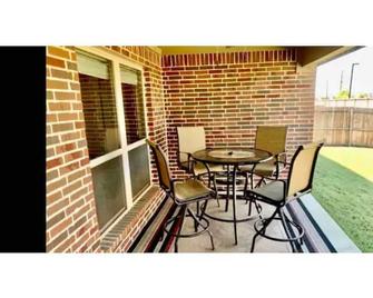 A great home away from home in N Fort Worth/Keller - Keller - Patio