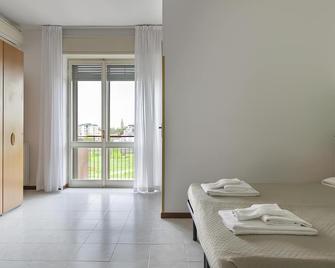 Uniho Hostel - Pavia - Schlafzimmer