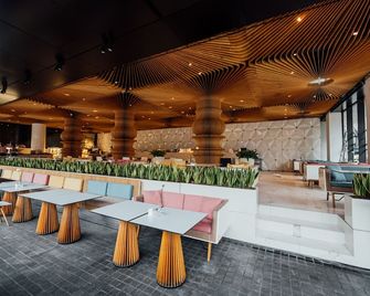 Graffit Gallery Design Hotel - וארנה - מסעדה