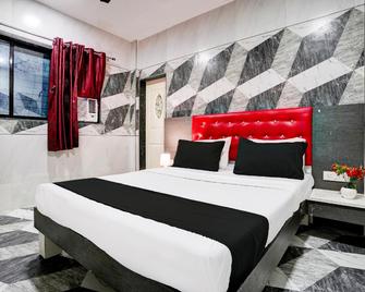 Hotel O Vijay Lodging & Boarding - Mumbai - Bedroom