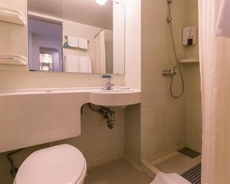 Jinjiang Inn Changsha Wuyi Square - Changsha - Bathroom