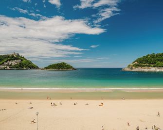 Niza - San Sebastian - Beach
