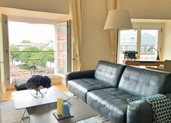 Osteiner Hof by The Apartment Suite - Mainz - Sufragerie