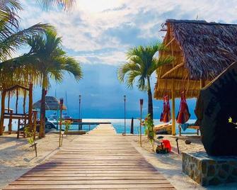 King Lewey's Island Resort - Maya Beach - Edificio