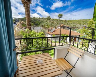 Flower Hotel Patara - Gelemiş - Balkón