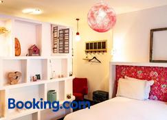 La Vieille Auberge - Dieulefit - Bedroom