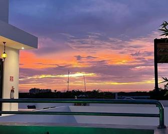 Doi 45 Apartment - Playa del Carmen - Balcon